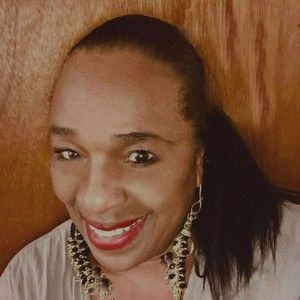 Meet your Posher, Pearl